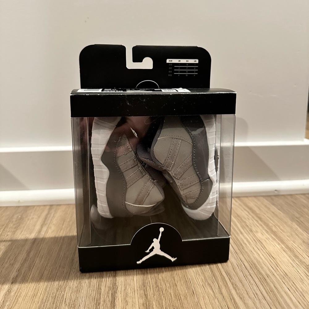 Jordan 11 crib bootie